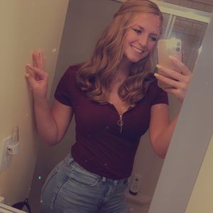 Meet your Posher, Phoenix